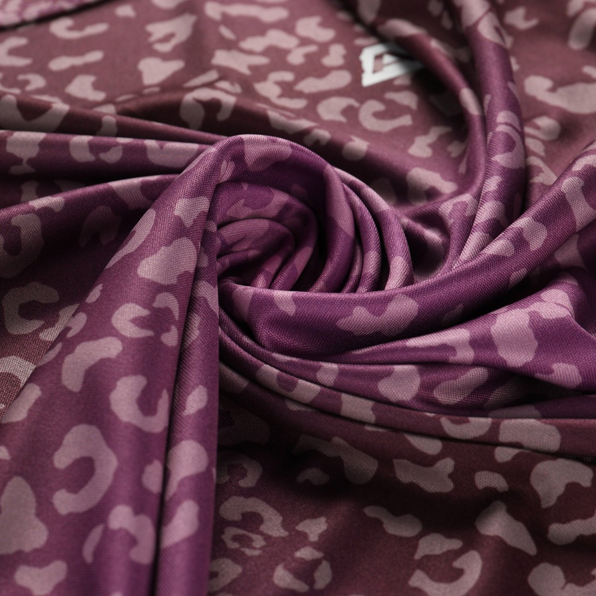 Дамска функционална тениска Alpine Pro QUATRA с Cool-Dry технология – Максимално охлаждане и комфорт ALPINE PRO - изглед 7