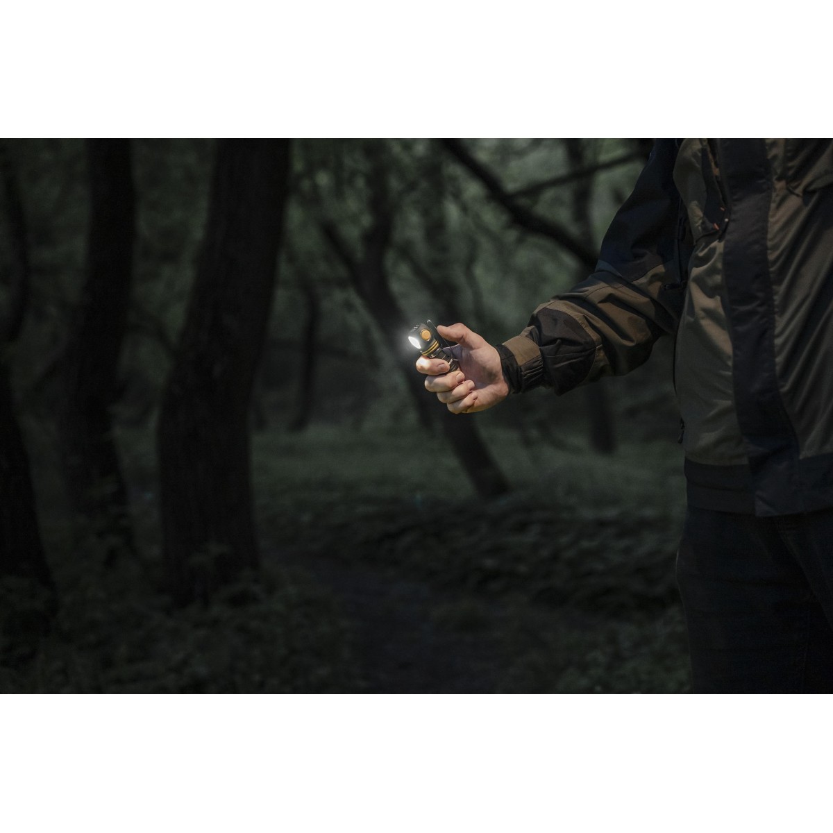 Armytek Elf C1 USB-C Warm ARMYTEK - view 9 - Extreme-bg.com Armytek Elf C1 USB-C Warm ARMYTEK - view 9