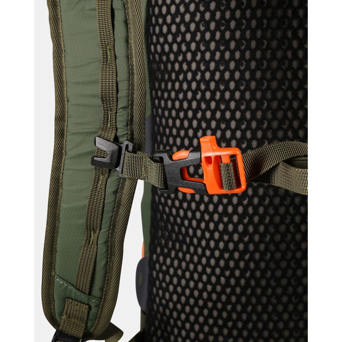 Ултралека туристическа и градска раница Kilpi PACIFIC 20-U (20L) – Водоустойчива & Дишаща KILPI - изглед 4 - Extreme-bg.com Ултралека туристическа и градска раница Kilpi PACIFIC 20-U (20L) – Водоустойчива & Дишаща KILPI - изглед 4