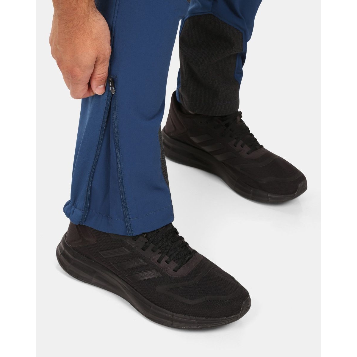 Мъжки Софтшел Панталон за Зимен Туризъм Kilpi NUUK-M ZM Черен/Тъмносин KILPI - изглед 8 - Extreme-bg.com Мъжки Софтшел Панталон за Зимен Туризъм Kilpi NUUK-M ZM Черен/Тъмносин KILPI - изглед 8