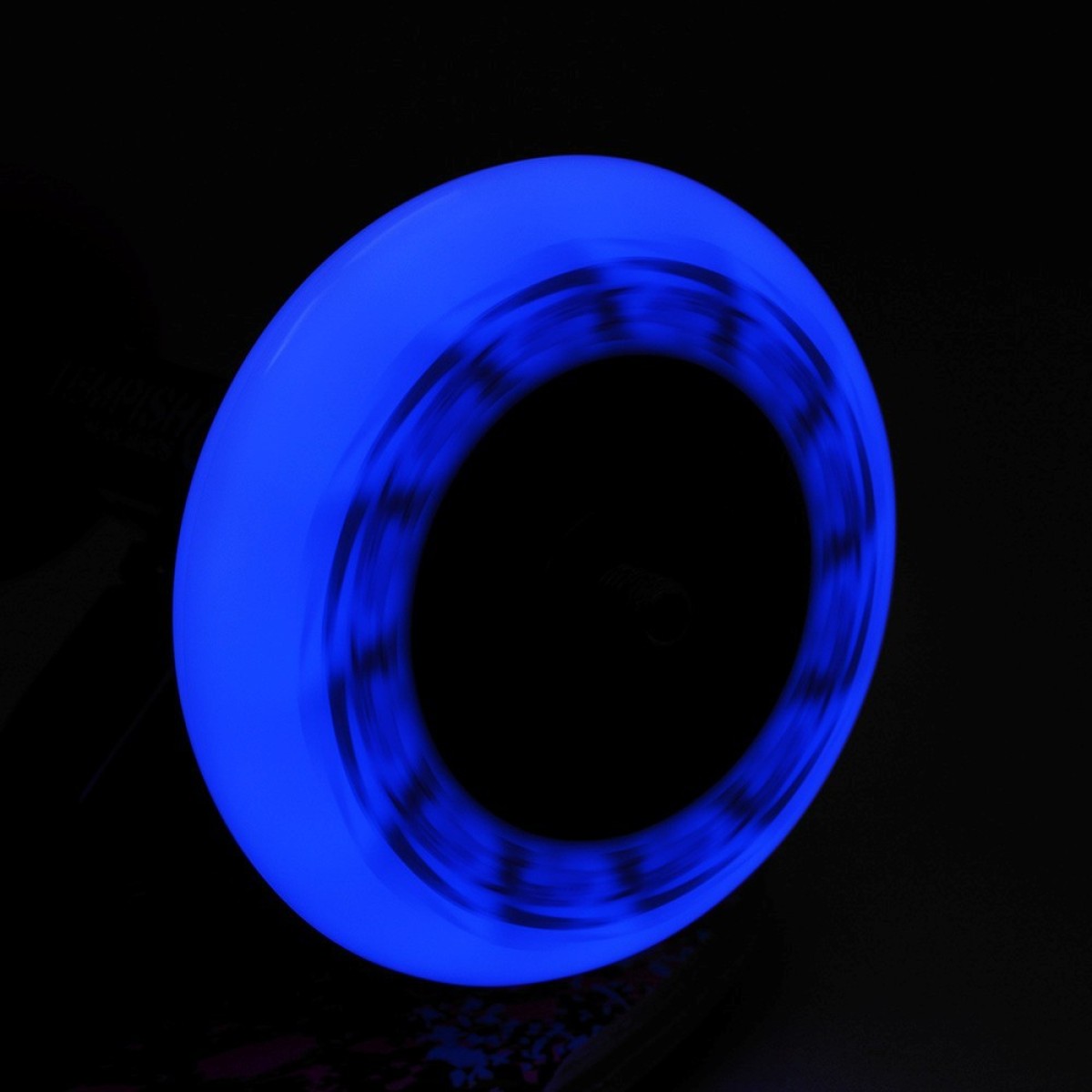 Комплект Светещи Колела за Ролери TEMPISH Flashing 76x24 85A (2 бр.) – LED Светлина TEMPISH - изглед 12 - Extreme-bg.com Комплект Светещи Колела за Ролери TEMPISH Flashing 76x24 85A (2 бр.) – LED Светлина TEMPISH - изглед 12