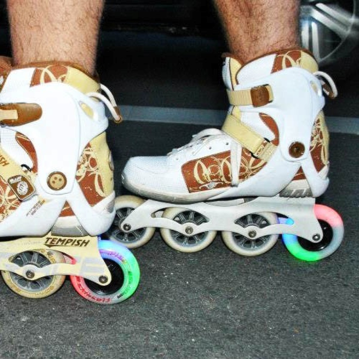 Комплект колела за ролери Flashing 84x24mm 85A - 2 бр TEMPISH - изглед 5